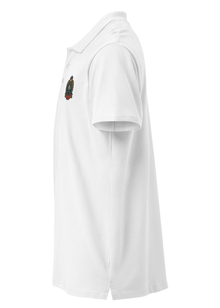 Vit pikétröja med ryggtryck av fyra polospelare till häst