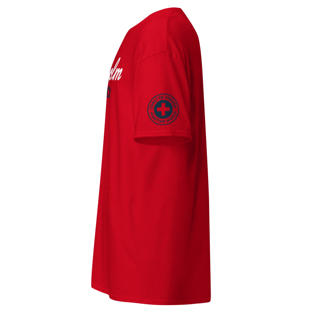 Röd t-shirt med Coast of Sweden Maritime World-tryck på vänster ärm