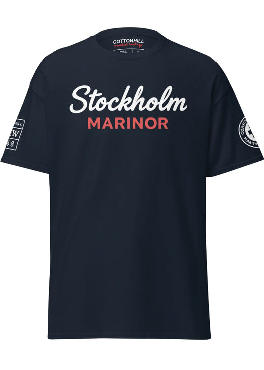 Marinblå t-shirt med trycket Stockholm Marinor framtil